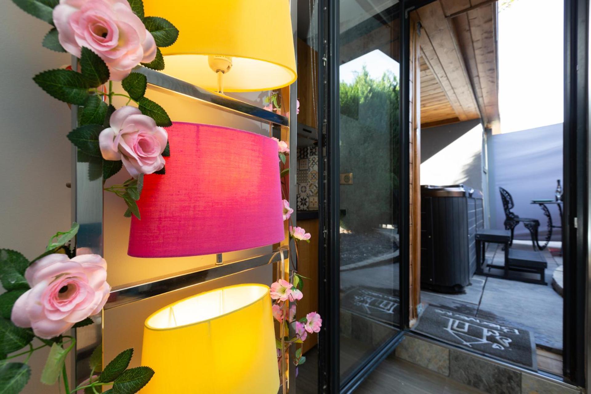Gites Spa Strasbourg - Studio Romantique, Jacuzzi, Sauna, Terrasse Privee Furdenheim Dış mekan fotoğraf