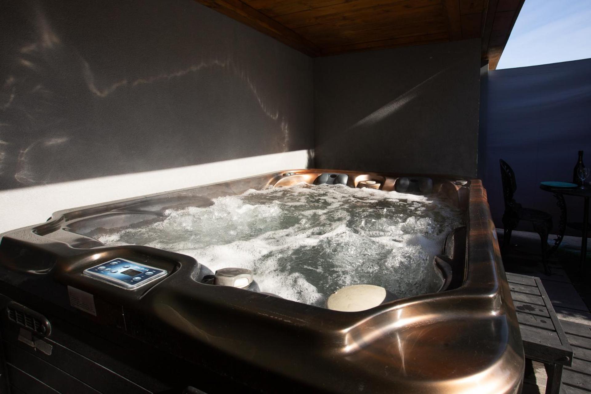 Gites Spa Strasbourg - Studio Romantique, Jacuzzi, Sauna, Terrasse Privee Furdenheim Dış mekan fotoğraf